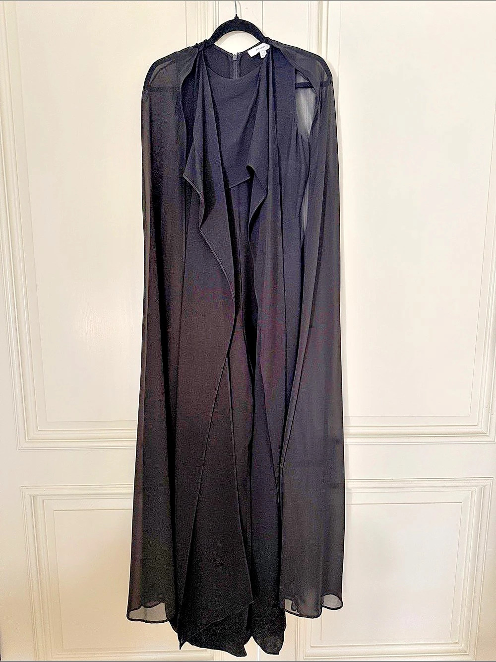 REISS Black Farley wide leg Cape jumpsuit Size 2 Like New - Picture 3 of 4